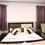Hotel Taksh Inn Hhr, Karol Bagh, Metro Station